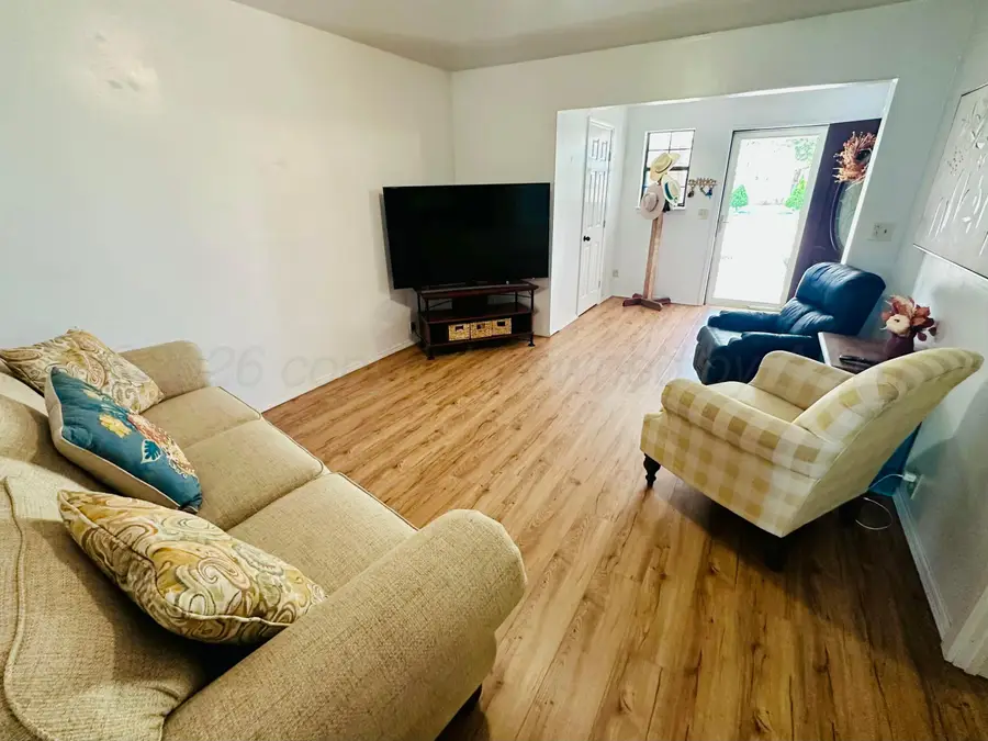 305 S Hoyne Avenue, Fritch, TX 79036 - #2