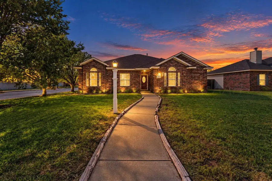 6212 S Bonham Street, Amarillo, TX 79118 - #2