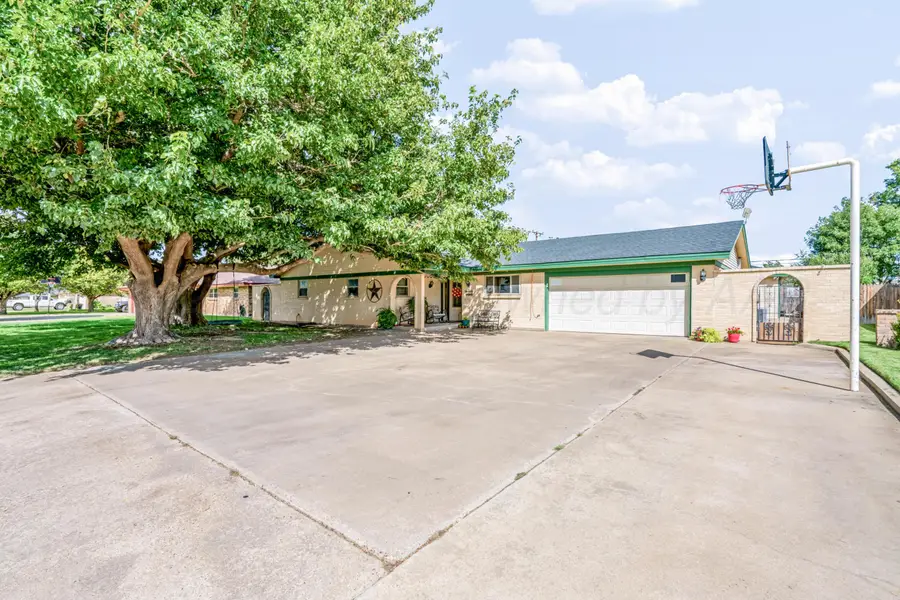 725 Bennett Drive, Dumas, TX 79029-5305 - #2