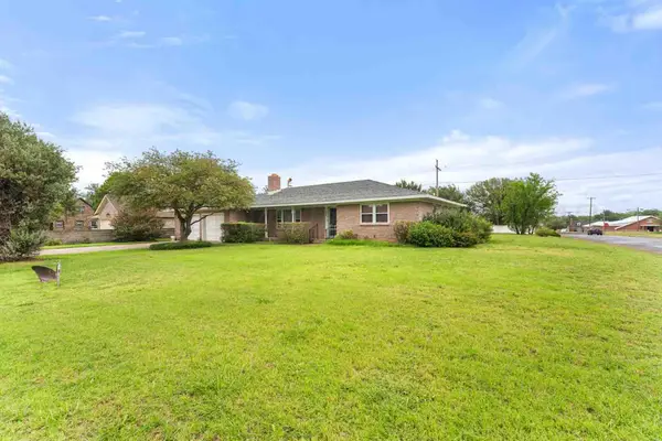 905 S Main Street, Wheeler, TX 79096