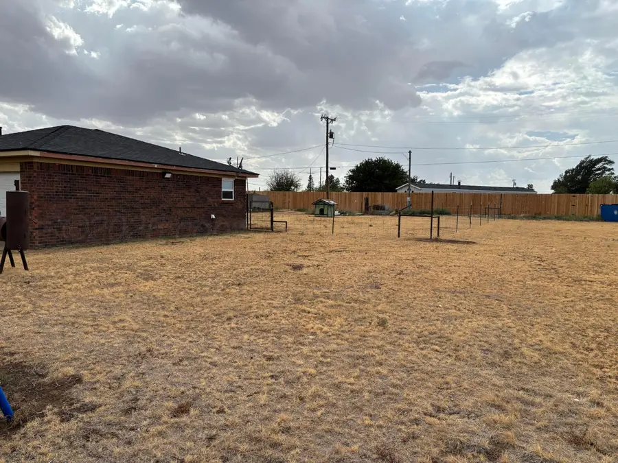 504 13th Street, Vega, TX 79092 - #3