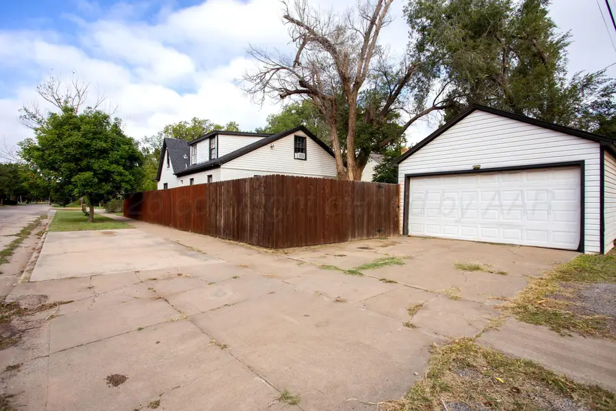 1033 Bowie Street, Amarillo, TX 79102 - #3