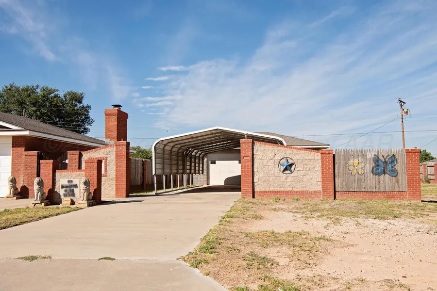 1507 N Irving Street, Hereford, TX 79045 - #2