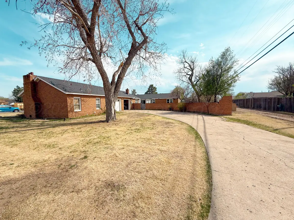 1615 N Russell Street, Pampa, TX 79065-4337 - #1