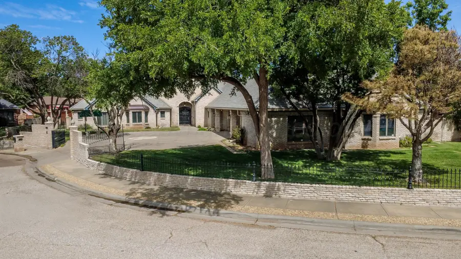 7216 Versailles Drive, Amarillo, TX 79121-1812 - #3