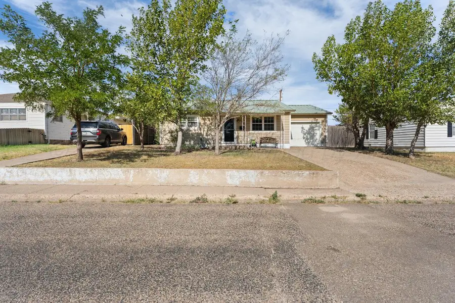1301 Cooley Drive, Borger, TX 79007 - #3