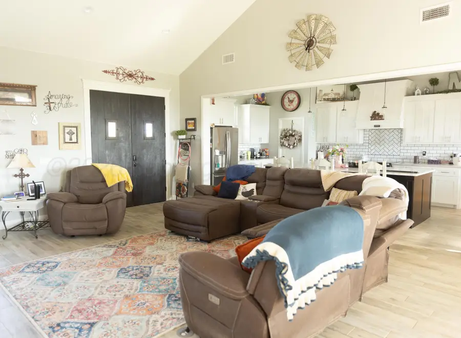 3843 County Road Hb, Hereford, TX 79045 - #3