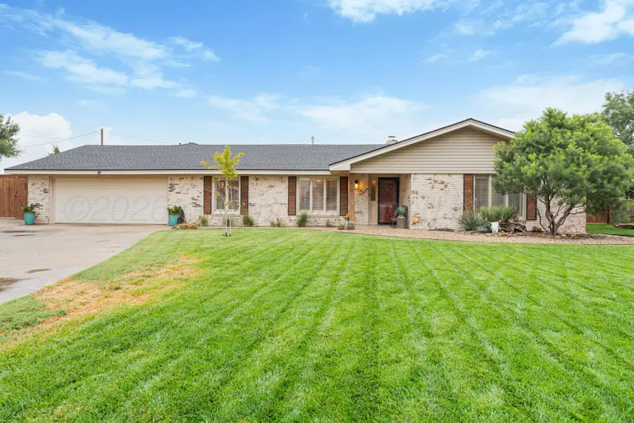 412 Douglas Street, Hereford, TX 79045 - #3
