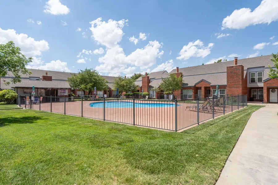 3401 Brennan Unit 16 Boulevard, Amarillo, TX 79121 - #2