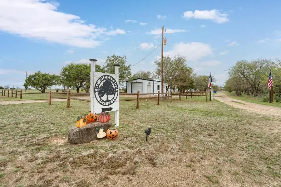 2675 County Road Ll, Clarendon, TX 79226 - #2