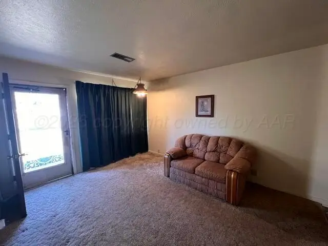 6 N Jefferson Street, Perryton, TX 79070-2029 - #3