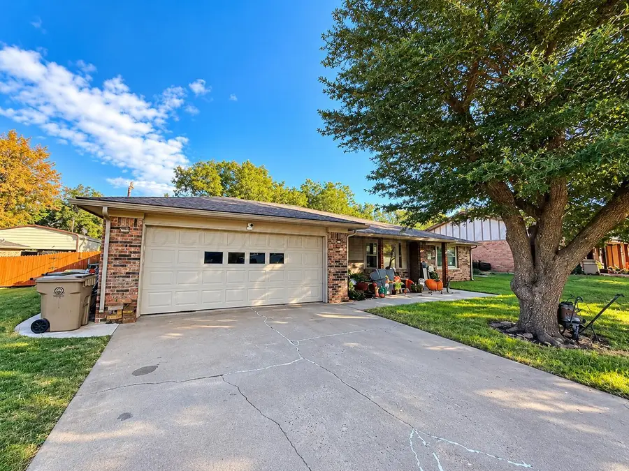 210 W Ocla Street, Borger, TX 79007 - #2