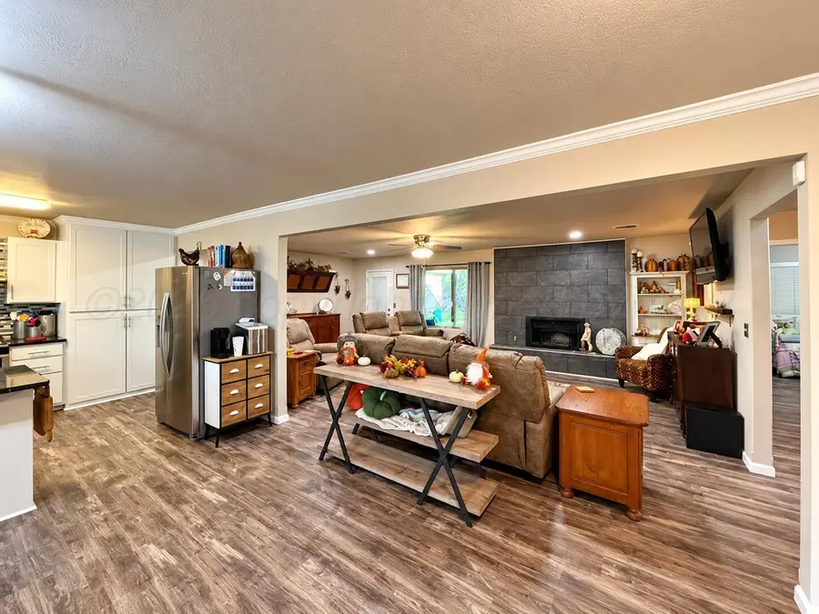 210 W Ocla Street, Borger, TX 79007 - #3