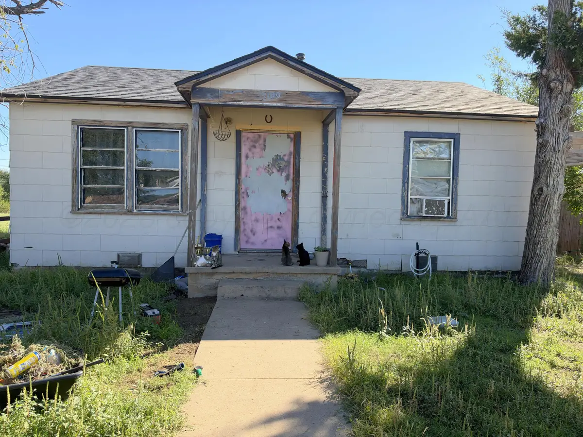 1109 S Wilhelm Avenue, Stinnett, TX 79083 - #1