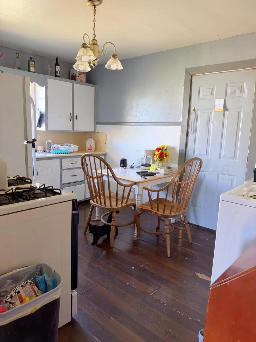 1109 S Wilhelm Avenue, Stinnett, TX 79083 - #2