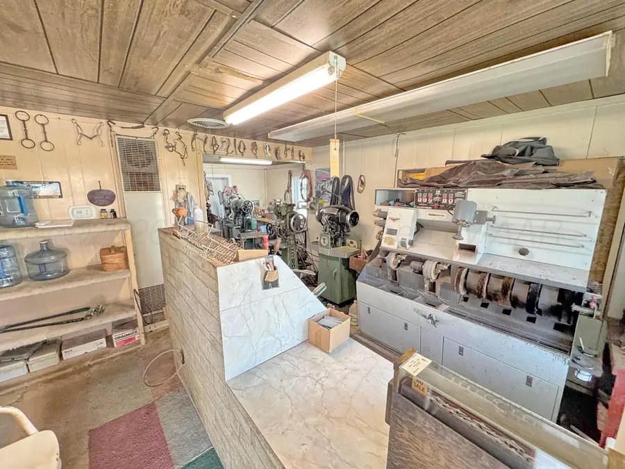 202 S Baylor Street, Perryton, TX 79070 - #3