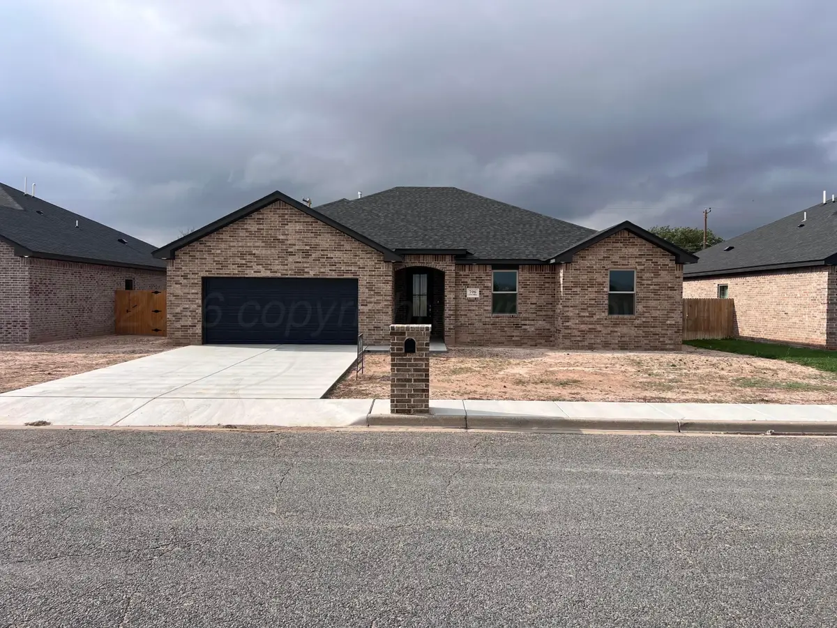706 Columbia Drive, Hereford, TX 79045 - #1