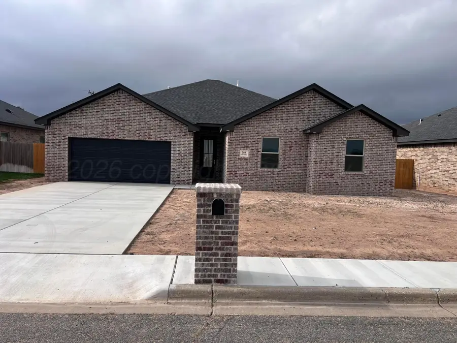 708 Columbia Drive, Hereford, TX 79045 - #2