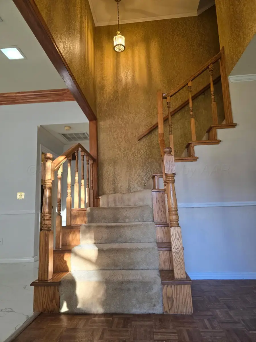 320 N Elm Street, Hereford, TX 79045 - #2