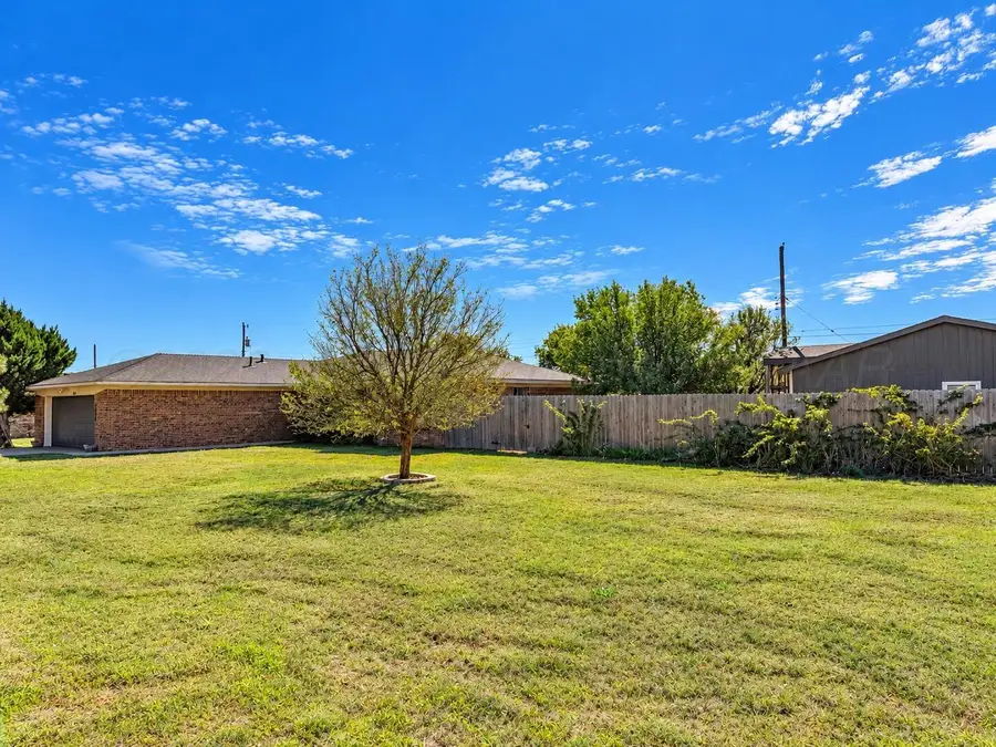 1038 Plains Drive, Fritch, TX 79036 - #3