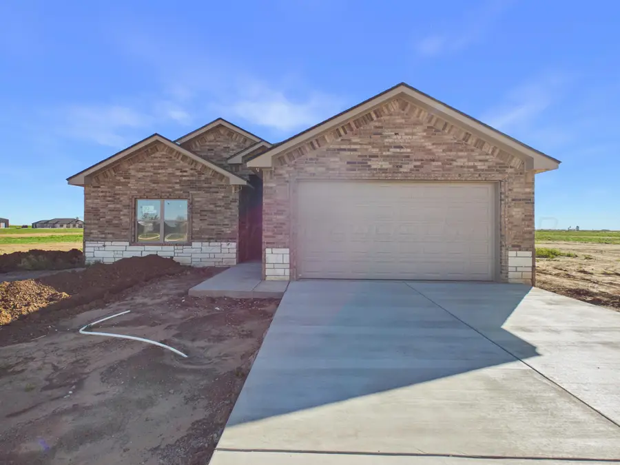 1051 Harrowby Cl., Amarillo, TX 79124 - #2