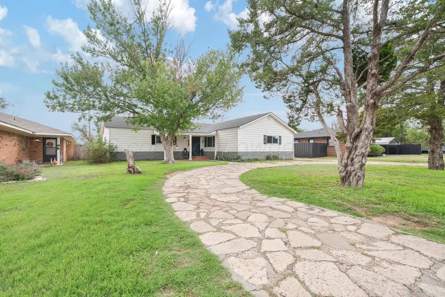 504 8th Avenue, Canyon, TX 79015 - #3