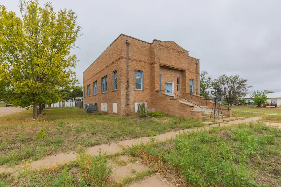 409 Gray Street, McLean, TX 79057 - #2