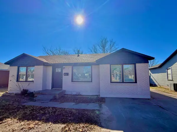 811 NE 3rd Street, Dumas, TX 79029-3338