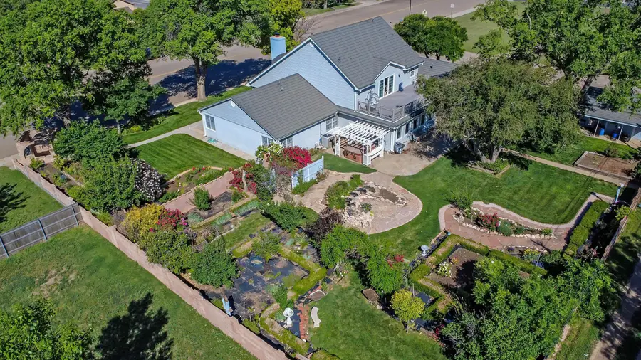 620 N Main Street, Stratford, TX 79084 - #2