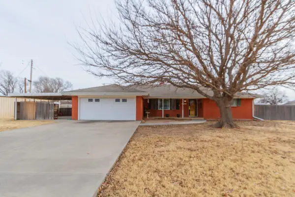 105 Wilson Street, Claude, TX 79019