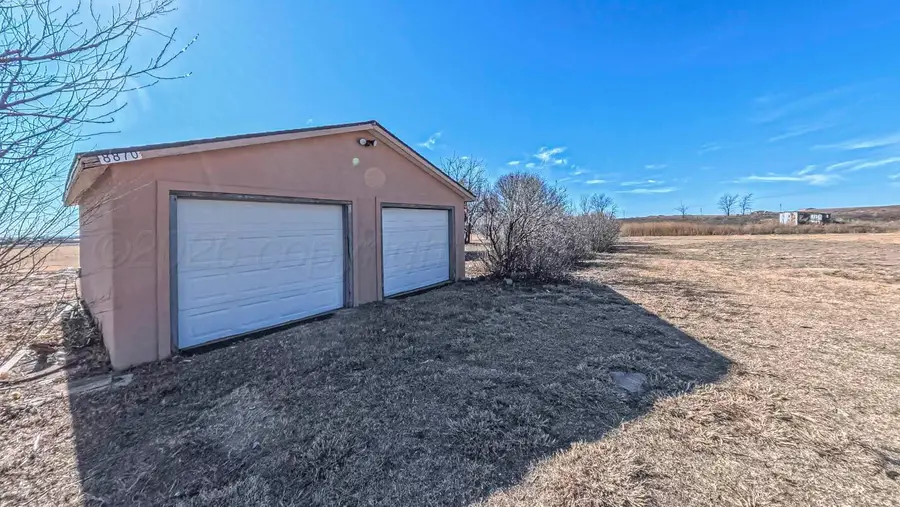 8870 North Street, Stinnett, TX 79083 - Image #3