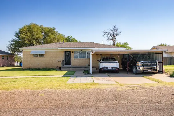 411 E 4th Street, Clarendon, TX 79226