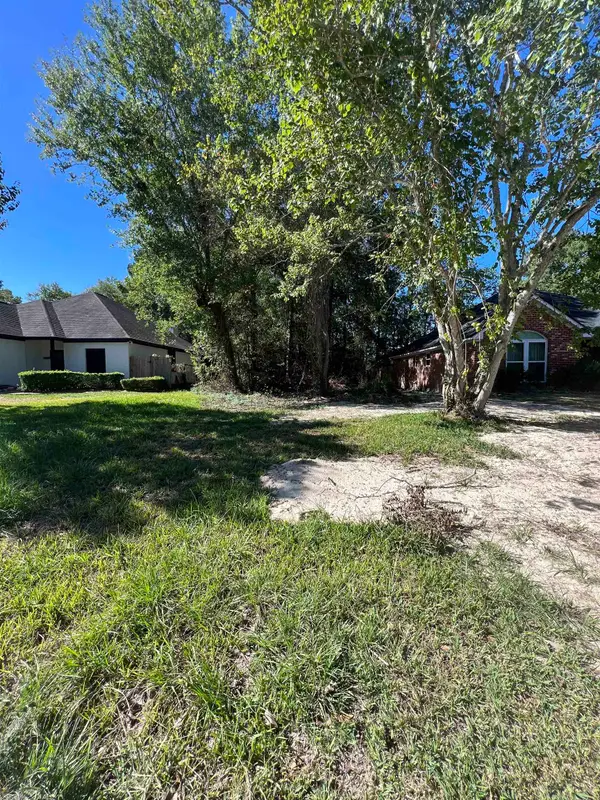 6860 Forest Trail Cir., Beaumont, TX 77713