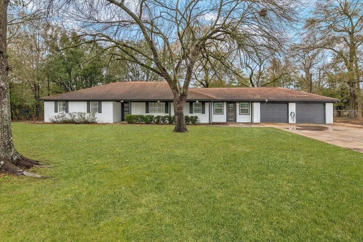 4595 Eaves Rd, Vidor, TX 77662 - #1