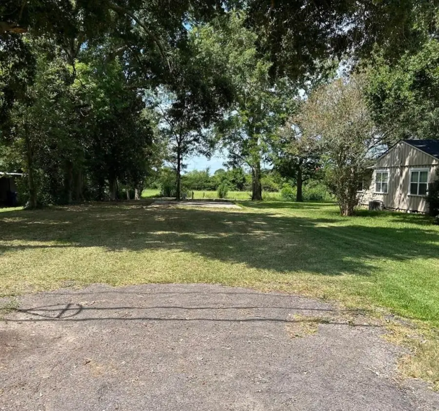 8729 Cloverdale St, Beaumont, TX 77705 - #2