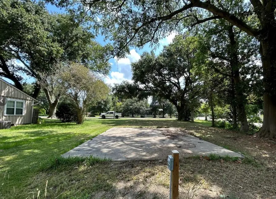 8729 Cloverdale St, Beaumont, TX 77705 - #3