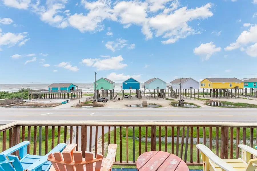 2433 Audubon Avenue, Gilchrist, TX 77617 - #2