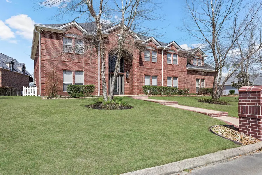 302 Waterwood Dr, Orange, TX 77630 - #2