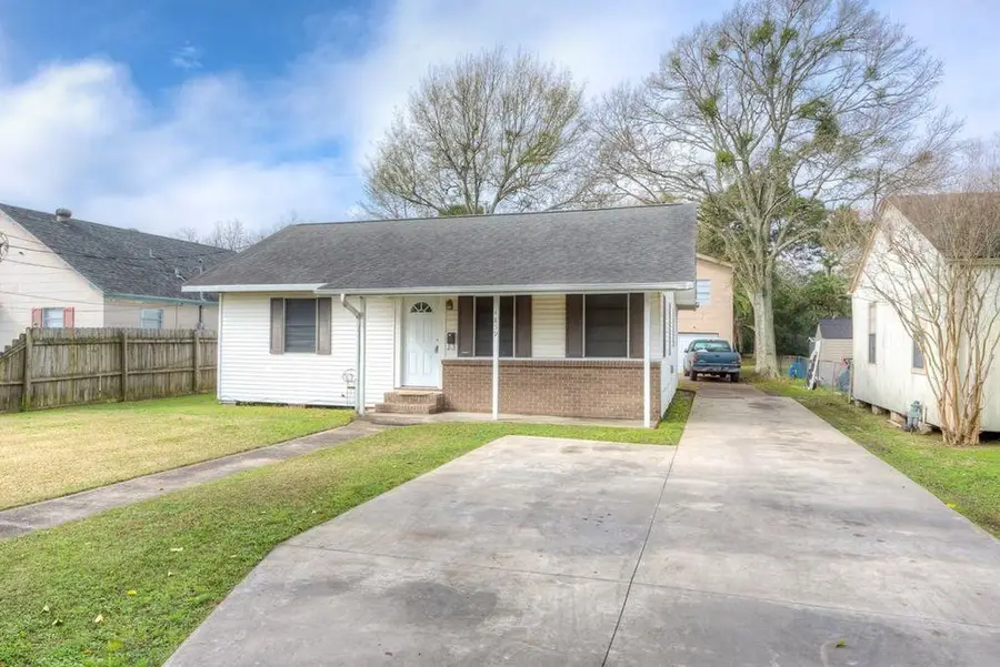 4859 Harrison Ave, Groves, TX 77619 - #2