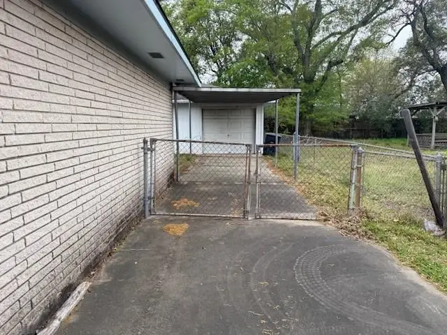 3911 Franklin, Groves, TX 77619 - Image #3