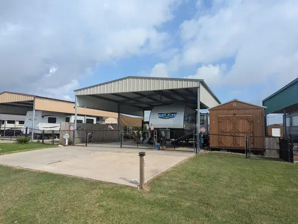 1815 Honeysuckle, Crystal Beach, TX 77650