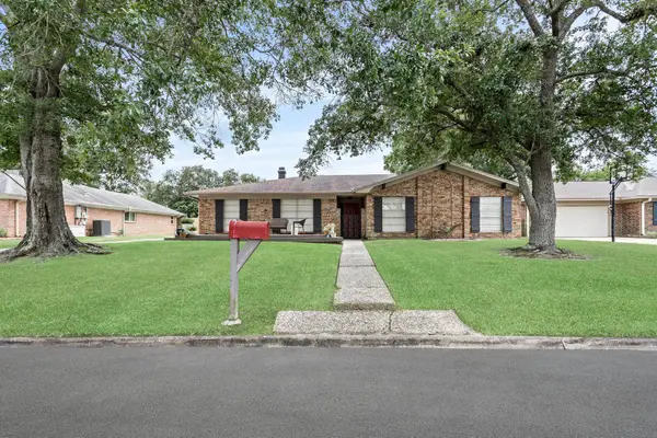 5885 Pinkstaff Ln, Beaumont, TX 77706