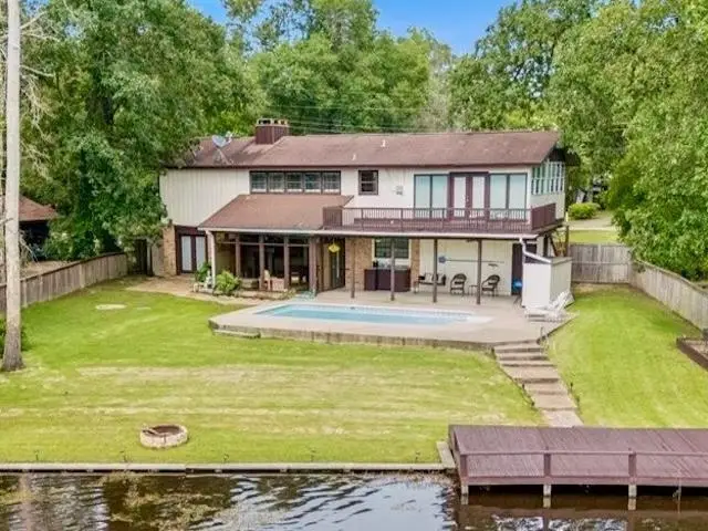 607 Cypress Bend Dr, Village Mills, TX 77663 - Image #2