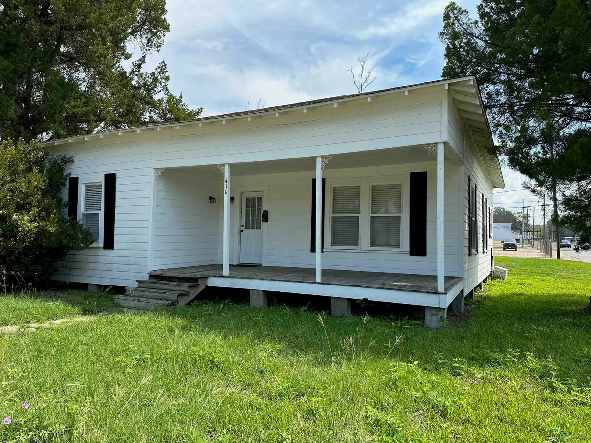 410 N 6th St, Silsbee, TX 77656 - #1