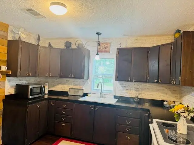 8963 Lonesome Pine Ln, Kountze, TX 77625 - Image #2