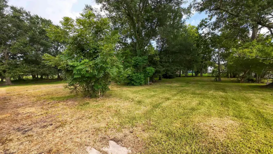 360 Center St, Beaumont, TX 77701 - #2