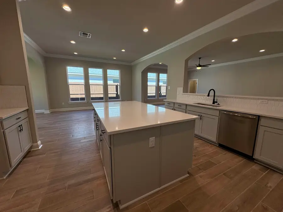 9525 Persimmon Place, Lumberton, TX 77657 - Image #3