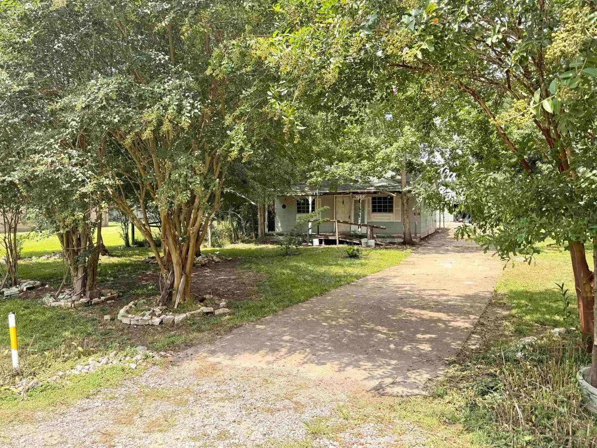 380 Gum, Bridge City, TX 77611 - Image #1