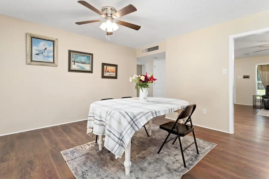 629 Carolyn St, Winnie, TX 77665 - Image #3