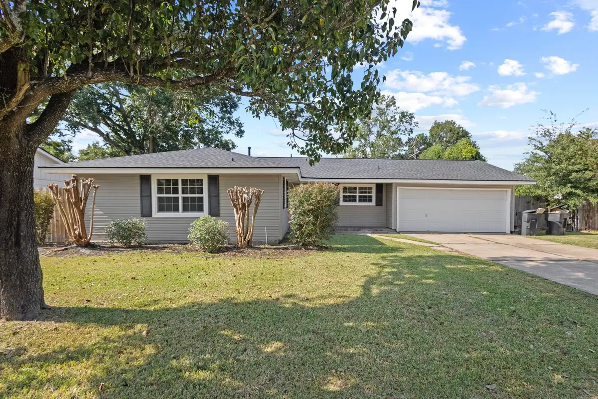 3404 Avenue L, Nederland, TX 77627 - Image #1